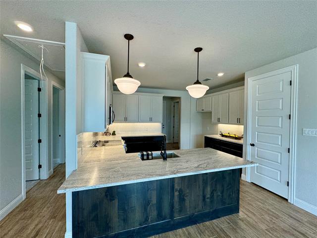 Building Photo - 9720 Thorncrown Ln