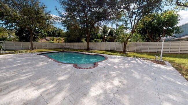 Building Photo - 15012 SW 146th St