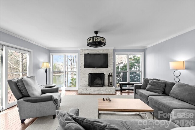 Building Photo - 19314 Yachtman Dr