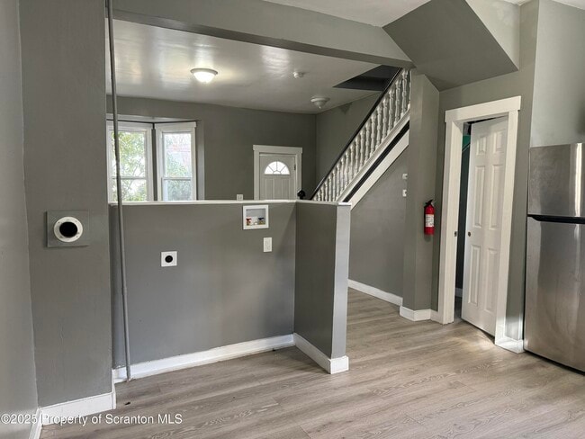 Building Photo - 2204 Golden Ave