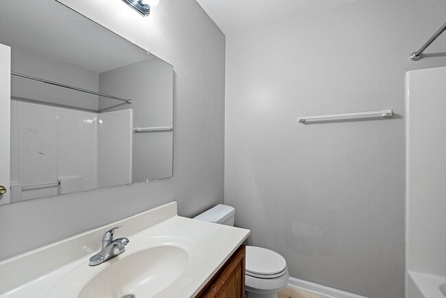 Building Photo - 133 Creekside Ct