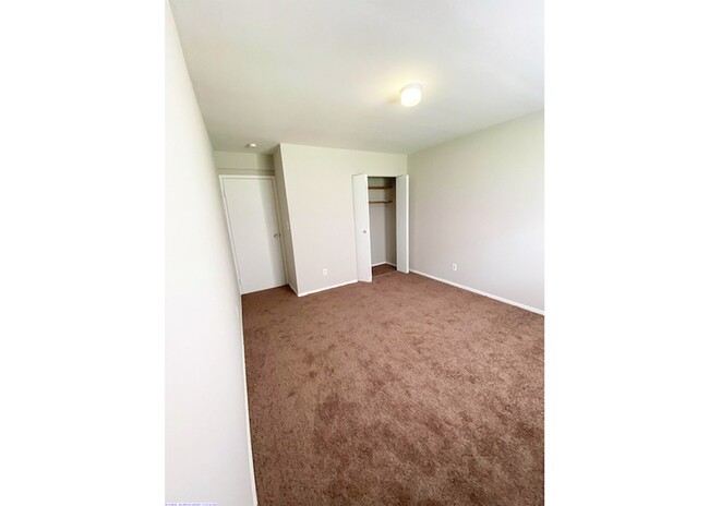 BE 830-1 BR 3 - Beecher Street