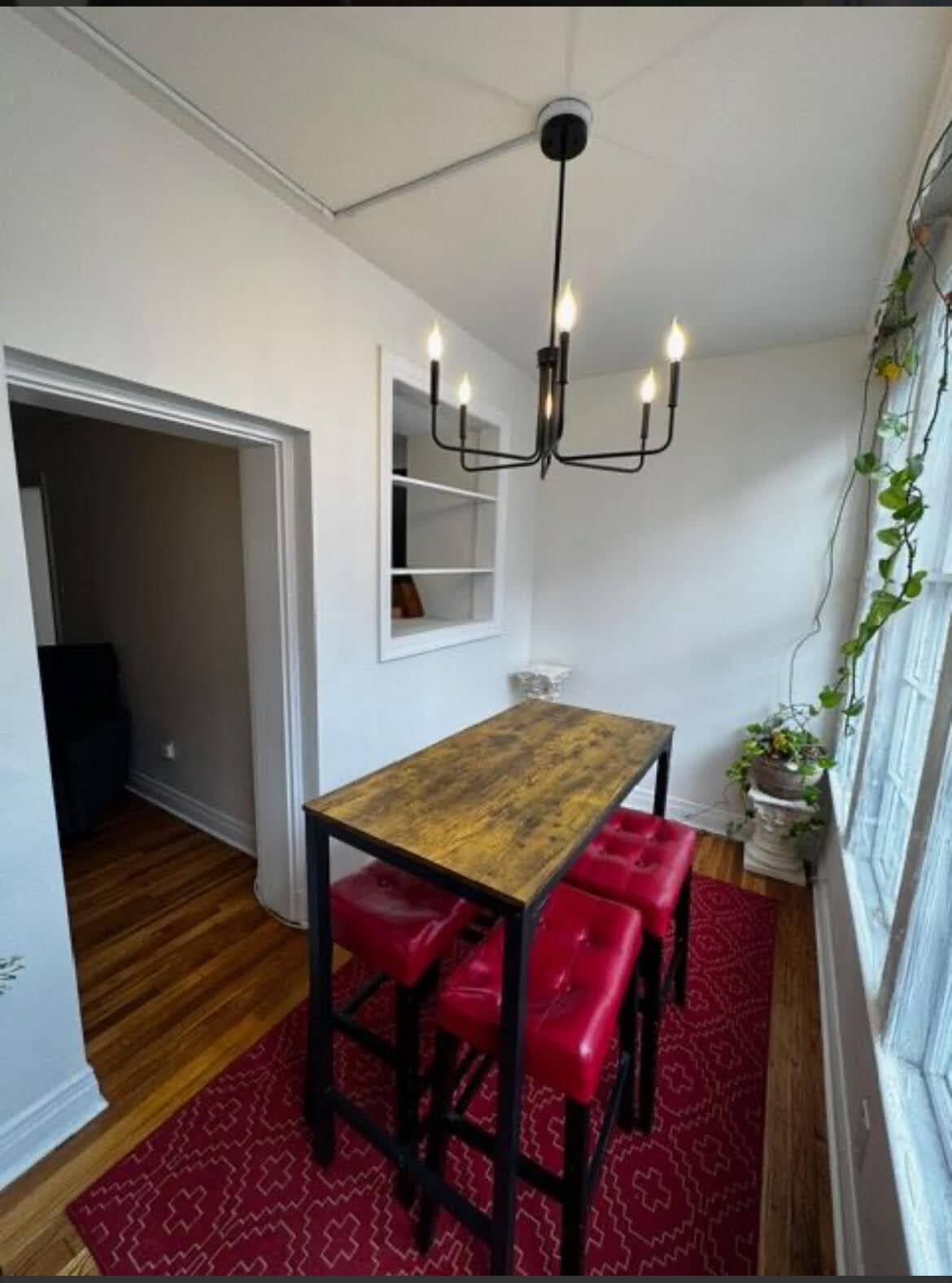 Building Photo - 612 Union St