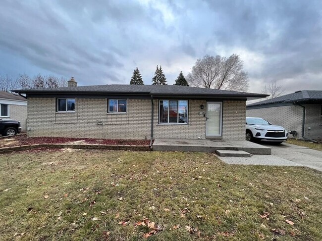 Building Photo - 13444 Melanie Dr