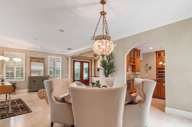 Building Photo - Luxury Rental Available