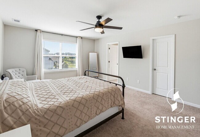 Building Photo - 1214 Danner Dr