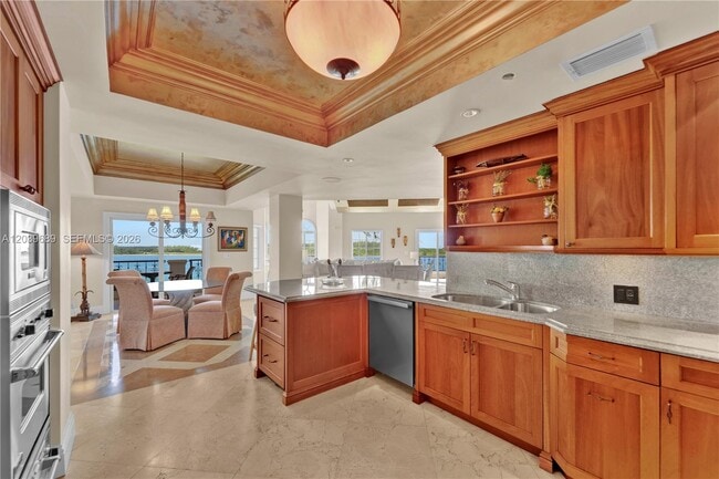 Building Photo - 2244 Fisher Island Dr