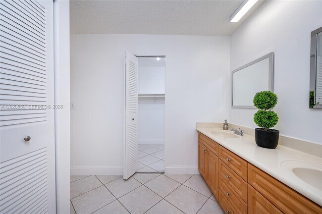 Building Photo - 14250 SW 62nd St
