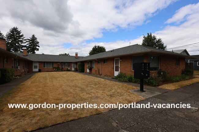 Building Photo - NE 65th Ave - North Tabor single level 1 bedroom apartment