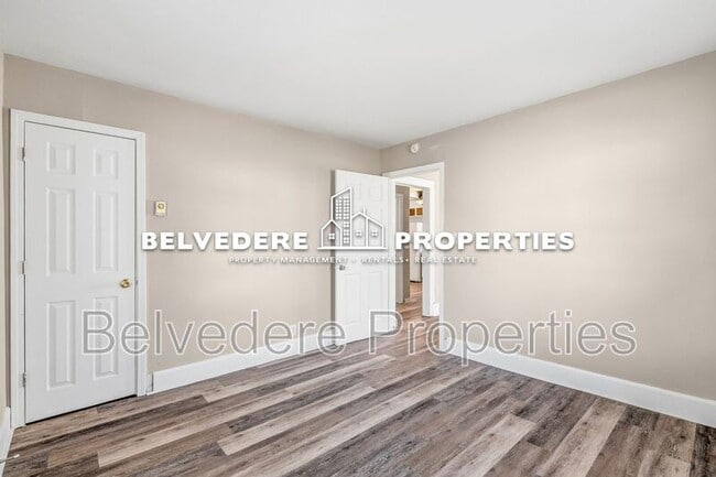 Building Photo - 1208 Valley View St