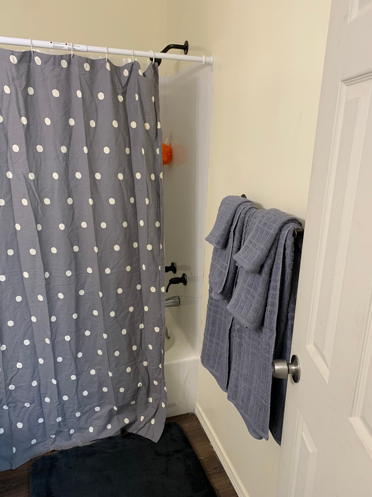 Building Photo - 409 Locust St