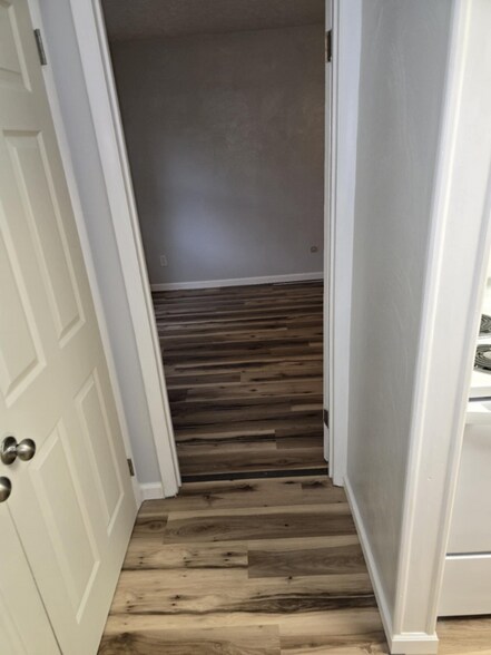 Building Photo - 711 S 6th St