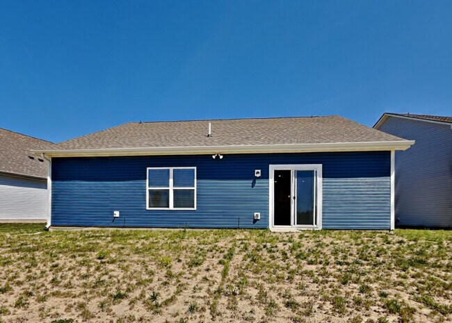 Building Photo - 2018 Maplewood Ln