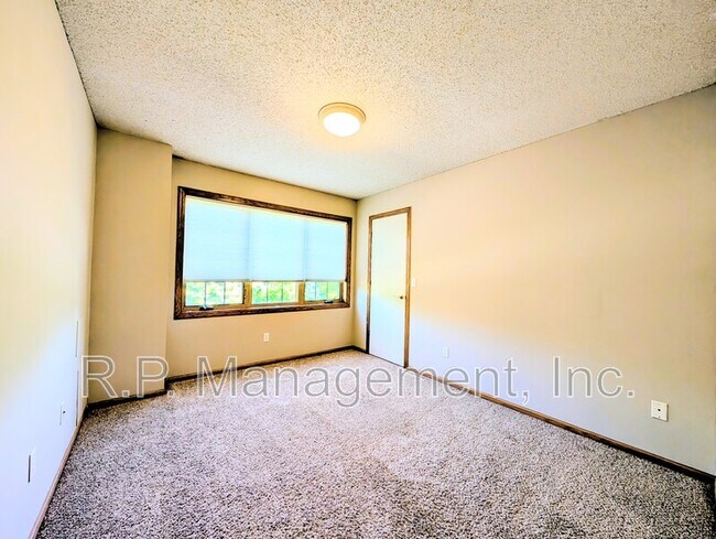 Building Photo - 9293 Preserve Trail