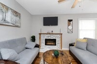 Building Photo - 965 Smith St