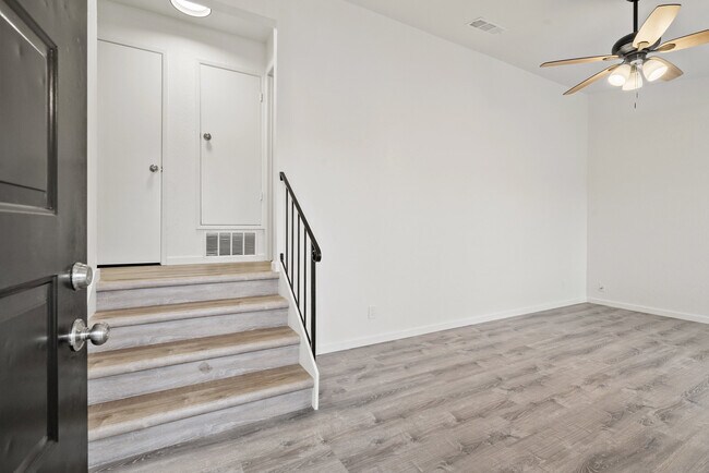 Building Photo - 34 Altamont Dr