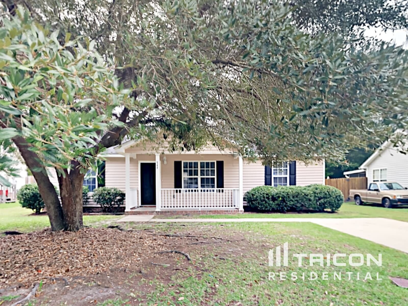 Building Photo - 744 N Shadowbrook Dr