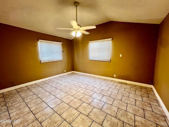 Building Photo - 14624 Eston Pl