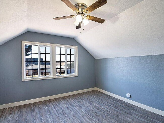 Building Photo - 44202 Heaton Ave