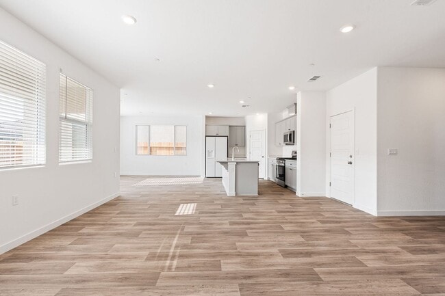 Building Photo - Brand New Spacious Four Bedroom Home with Solar in Clovis Unified School District!