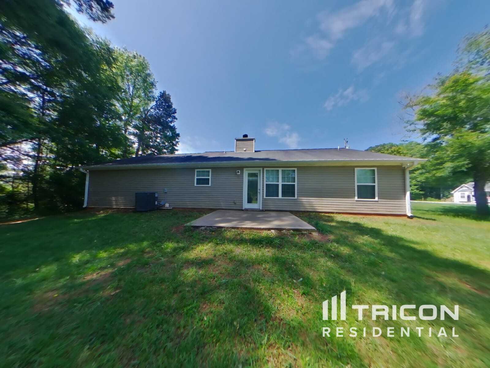 Building Photo - 27 Pleasant Forest Dr