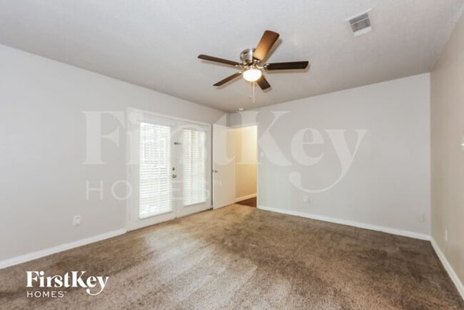 Building Photo - 1800 Chittam Dr