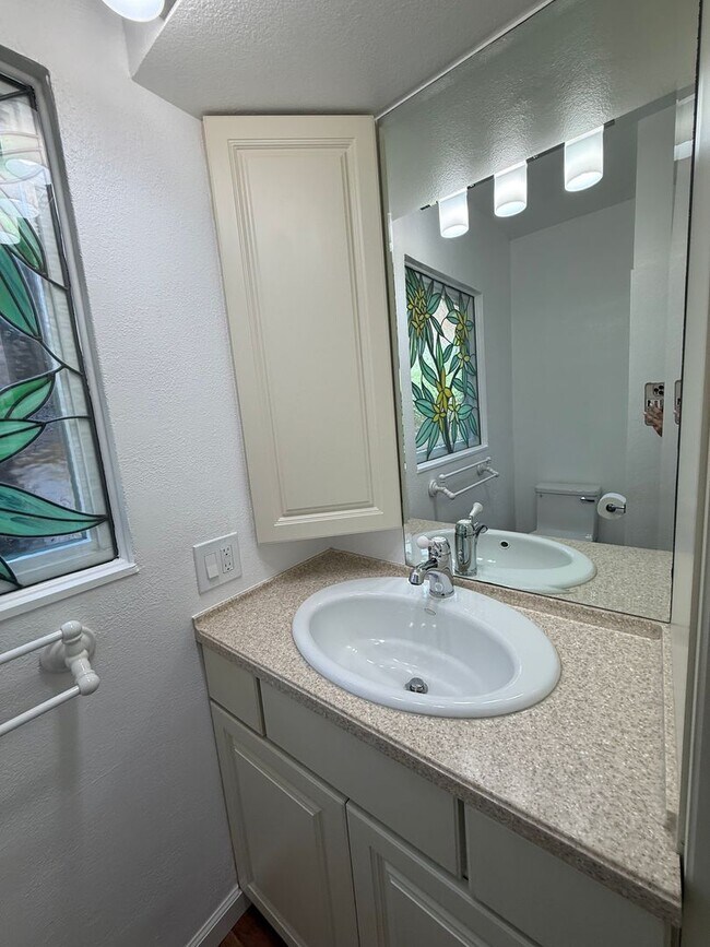 Building Photo - 507 Pullman St