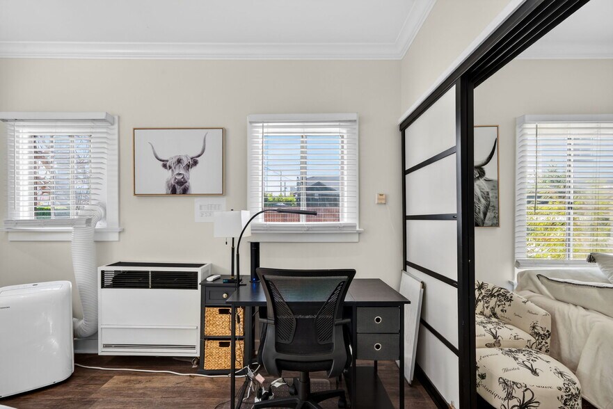 Building Photo - 5917 Lexington Ave