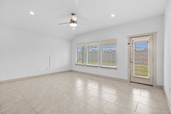 Building Photo - 4903 Pne Hvn Ln