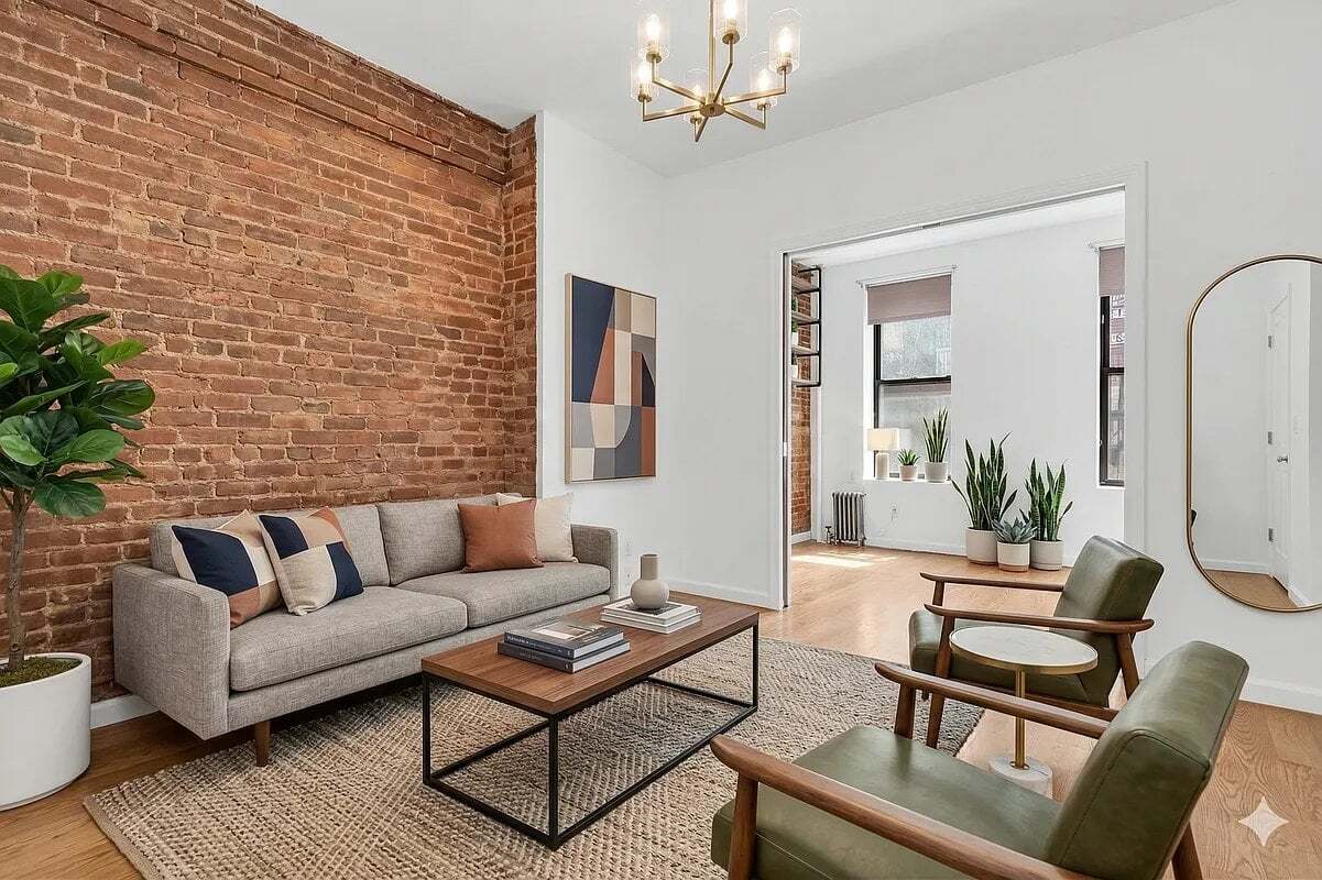 Building Photo - 130 Allen St