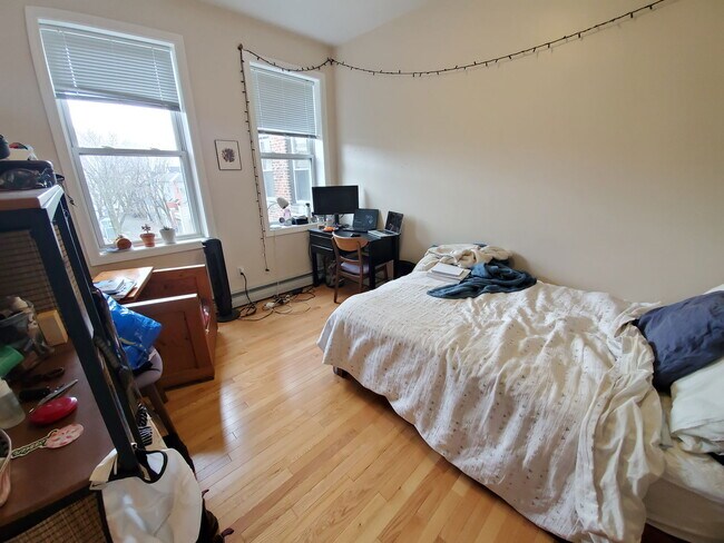 Building Photo - 274 Brookline St