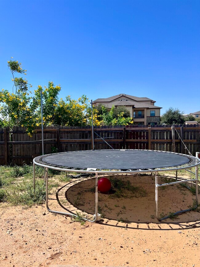 Building Photo - 14119 Fawn Dr