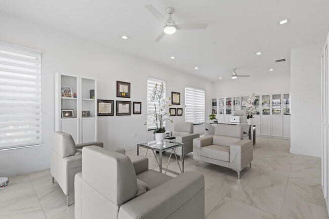 Building Photo - 12884 Wingspan Ct