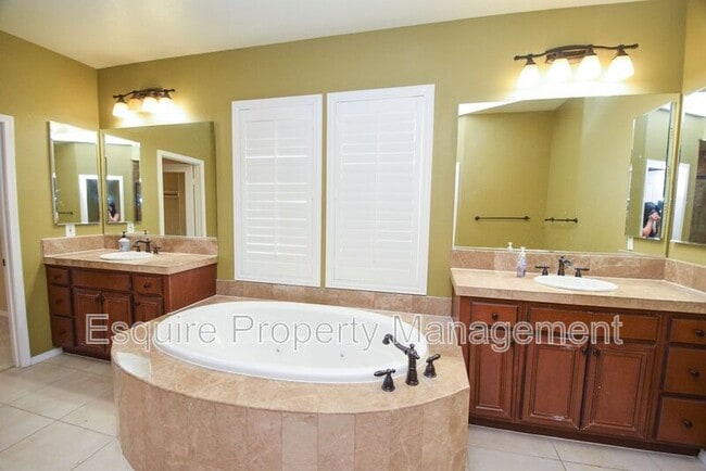 Building Photo - 14131 Eaton Hollow Ct