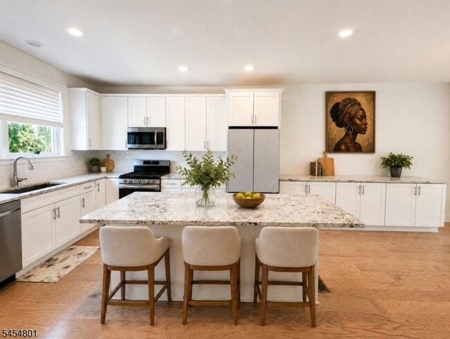 Building Photo - 9 Raritan Ave