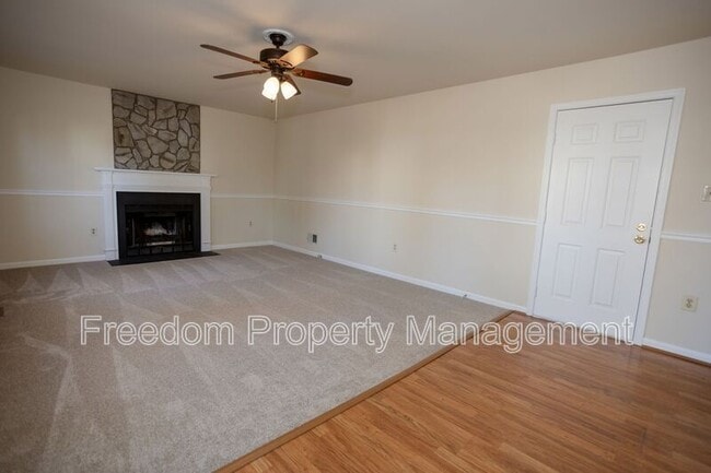 Building Photo - 8768 Tomislav St