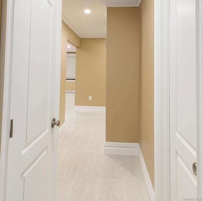 Building Photo - 520 Sierra Vista Ln