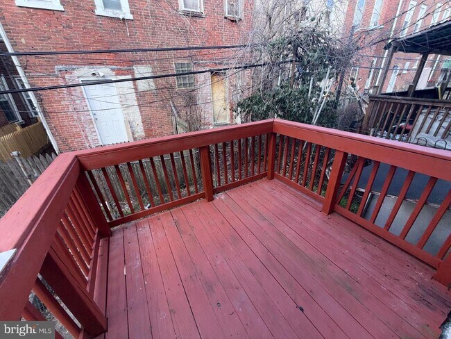 Building Photo - 5437 Christian St