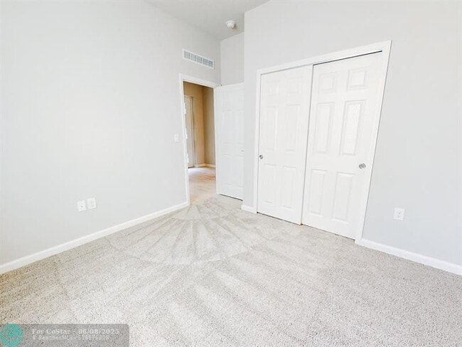 Building Photo - 1724 Middlebury Drive