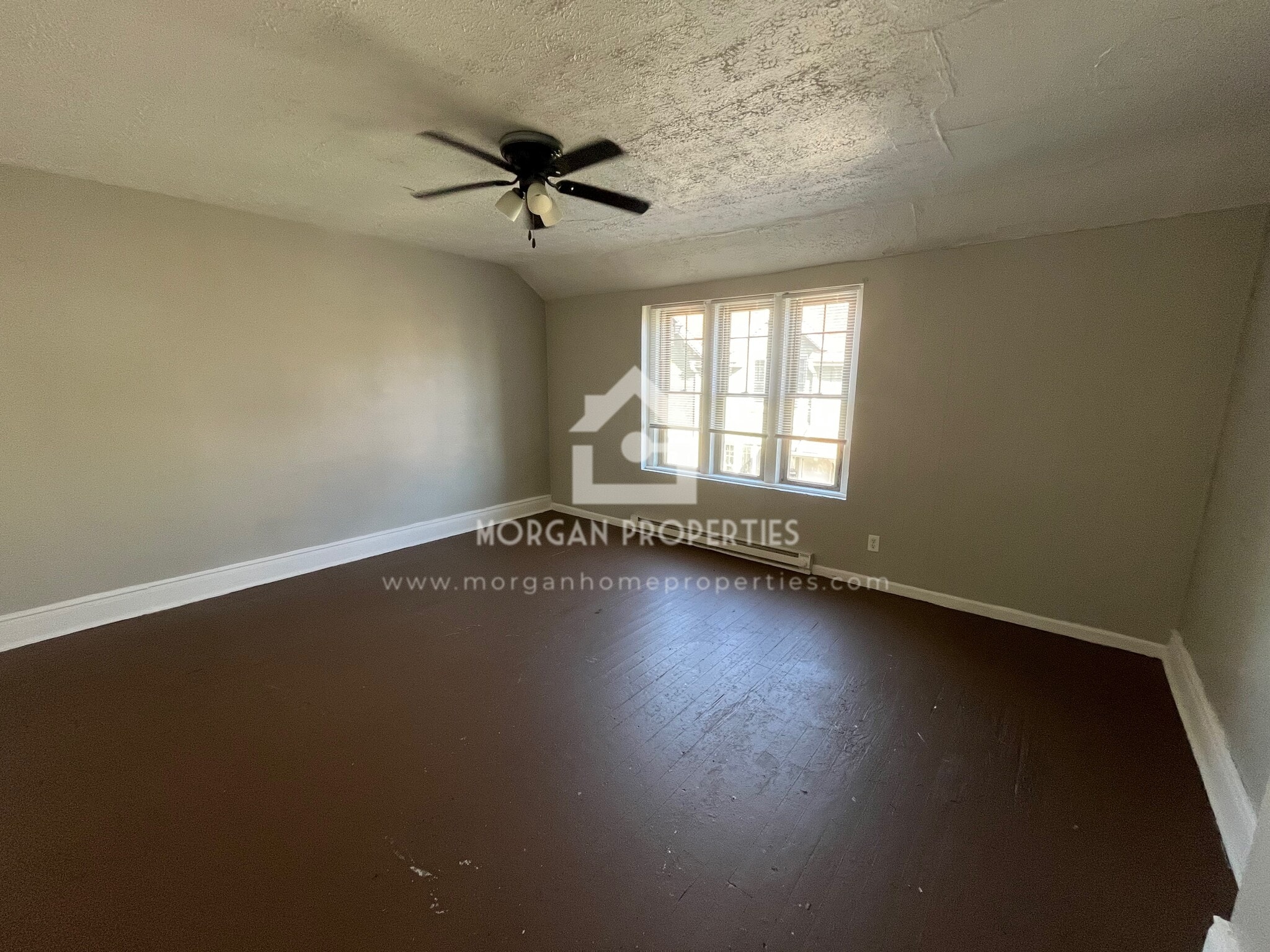 Building Photo - 302 S 12th St