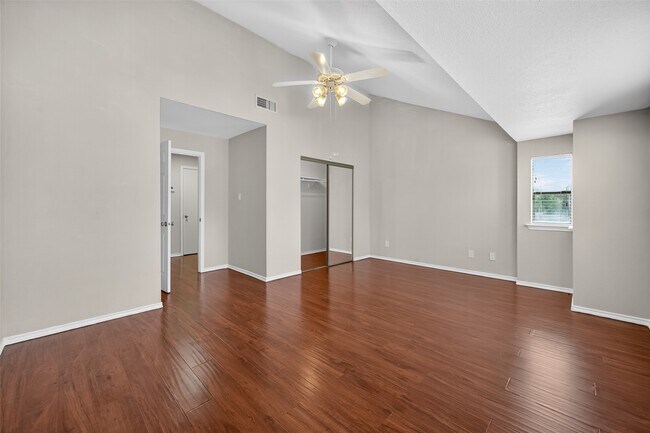 Building Photo - 1103 Dulles Ave