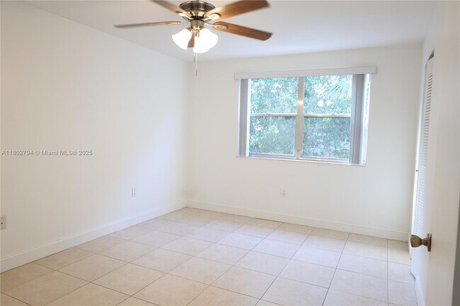 Building Photo - 6845 SW 45th Ln