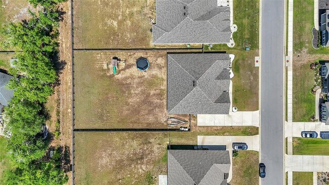 Building Photo - 5531 Blake Ln