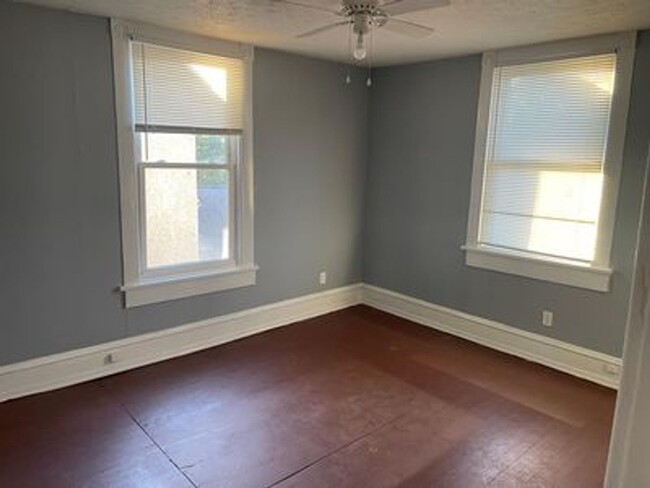 Building Photo - 4 bedroom house RVA North SIde