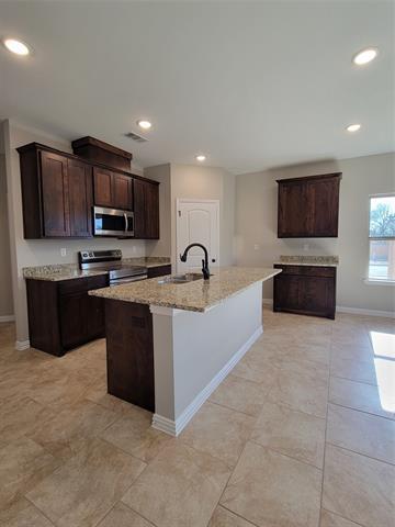 Building Photo - 129 Canales Cir