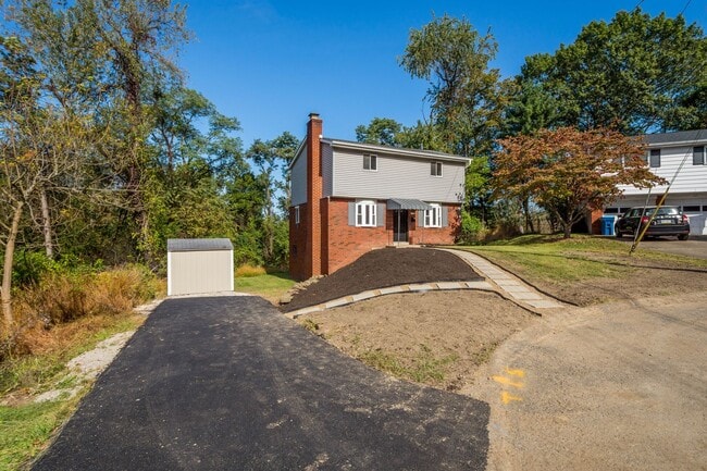 Building Photo - AVAILABLE NOW – Move In Today! NEWLY RENOV...