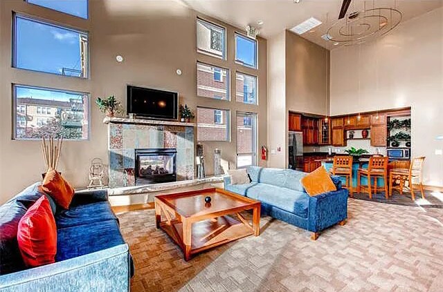 Building Photo - 10184 Park Meadows Dr