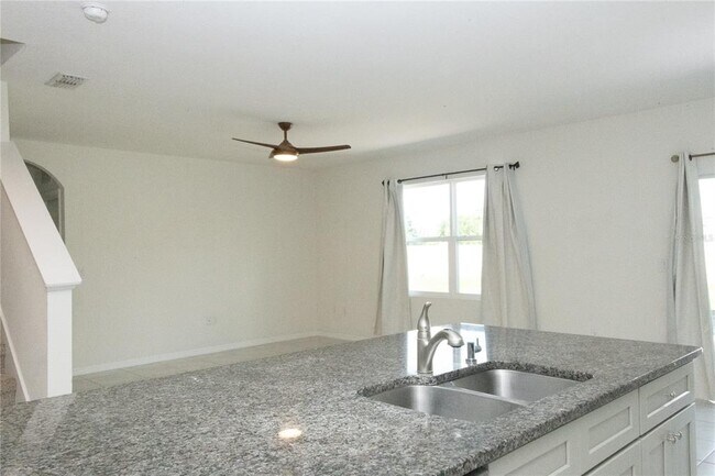 Building Photo - 3940 Silverstream Terrace