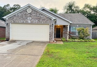 Building Photo - 205 Laramie Circle