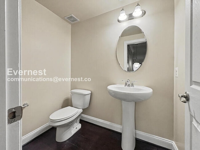 Building Photo - 1313 Cheswick Ln